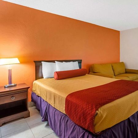 Econo Lodge North Норт-Форт-Майерс Экстерьер фото