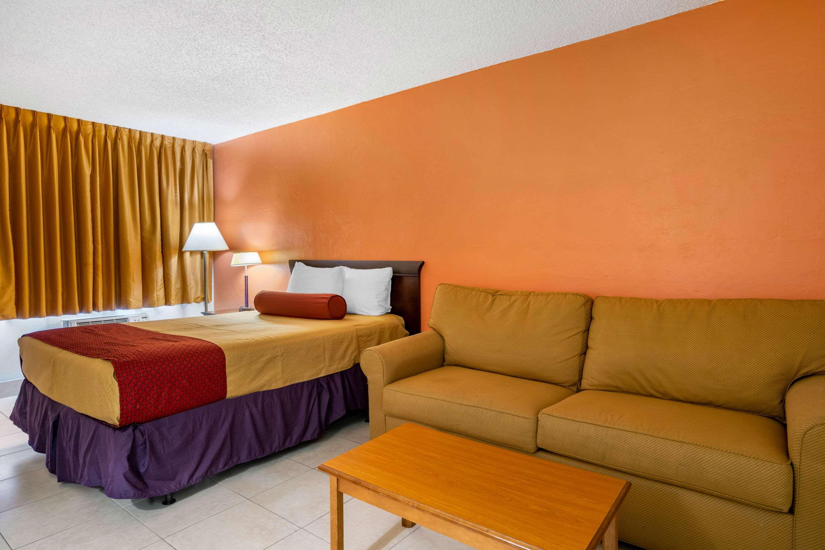 Econo Lodge North Норт-Форт-Майерс Экстерьер фото