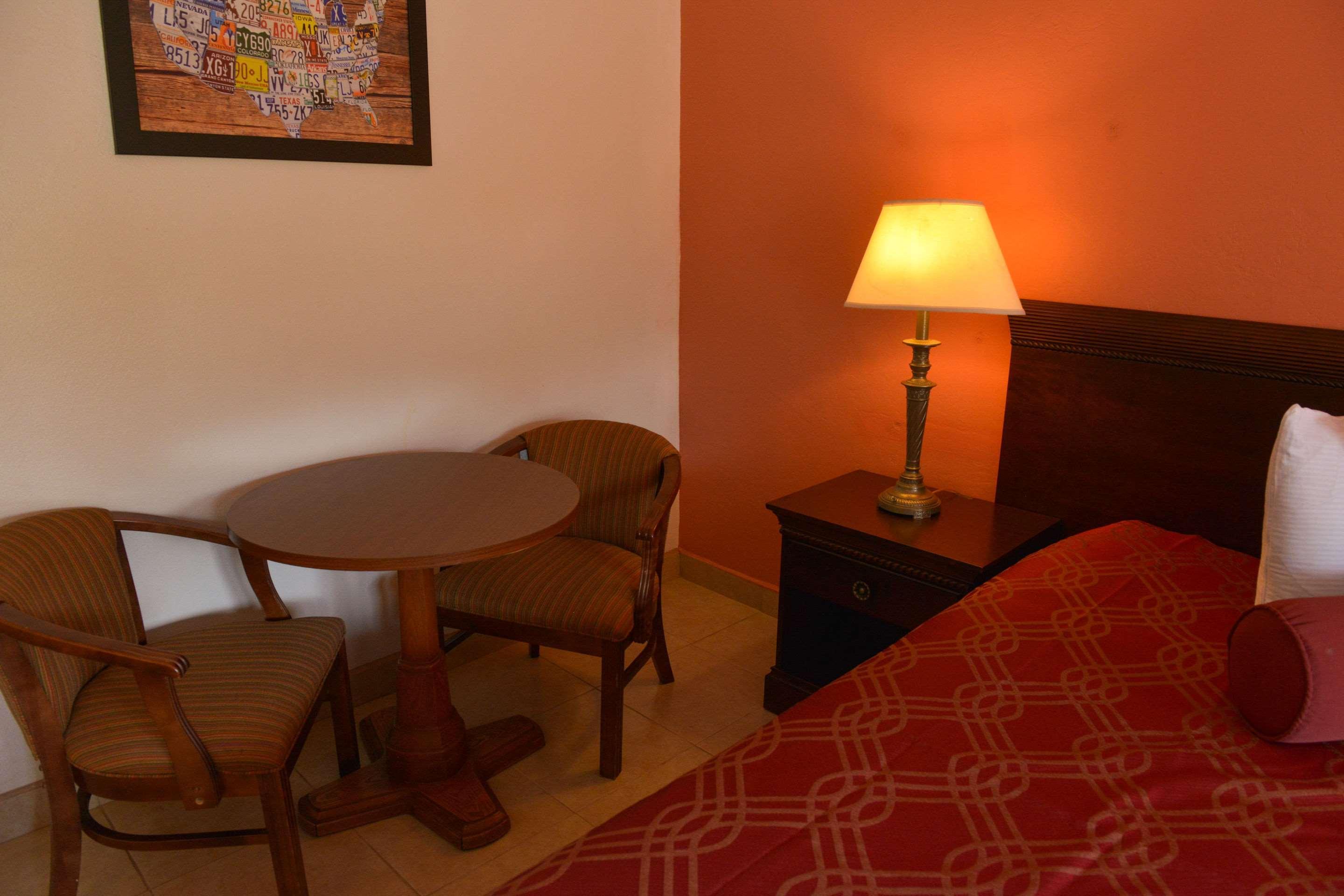 Econo Lodge North Норт-Форт-Майерс Экстерьер фото